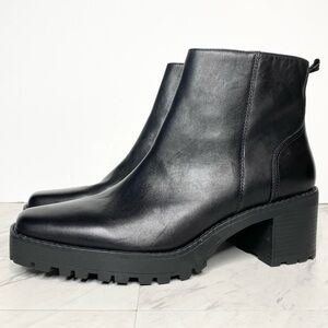 Andre Assous Milla Black Leather Bootie 9 1/2 M
